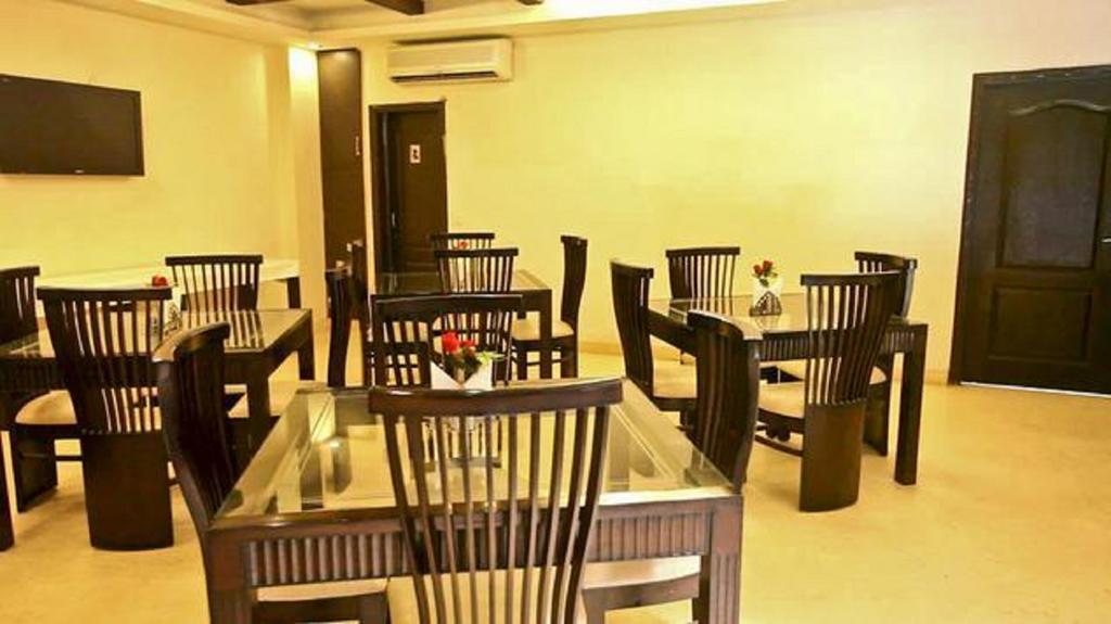 Hotel New Walnut Castle Paharganj Екстер'єр фото