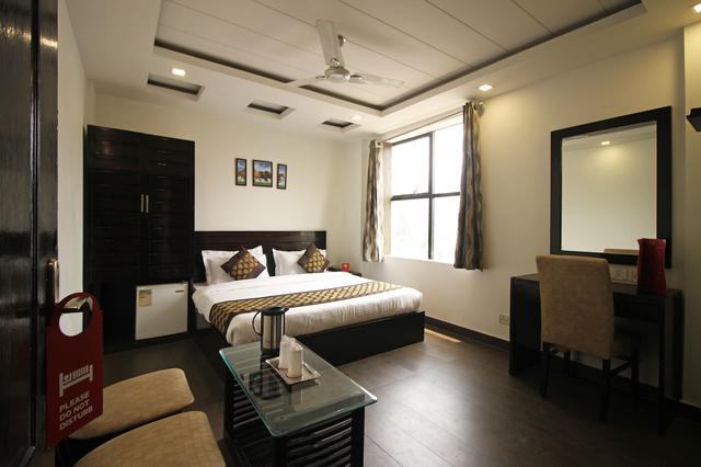 Hotel New Walnut Castle Paharganj Екстер'єр фото
